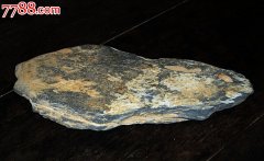 红色喜字贴满了整栋楼