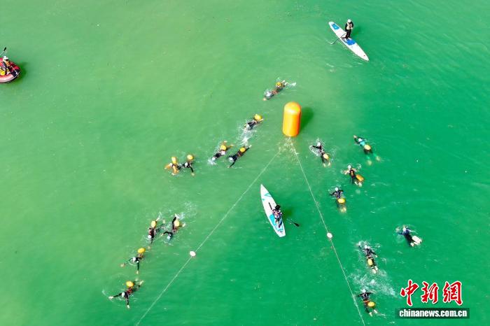 2025中国·尖扎黄河铁人三项公开赛汇聚百名选手