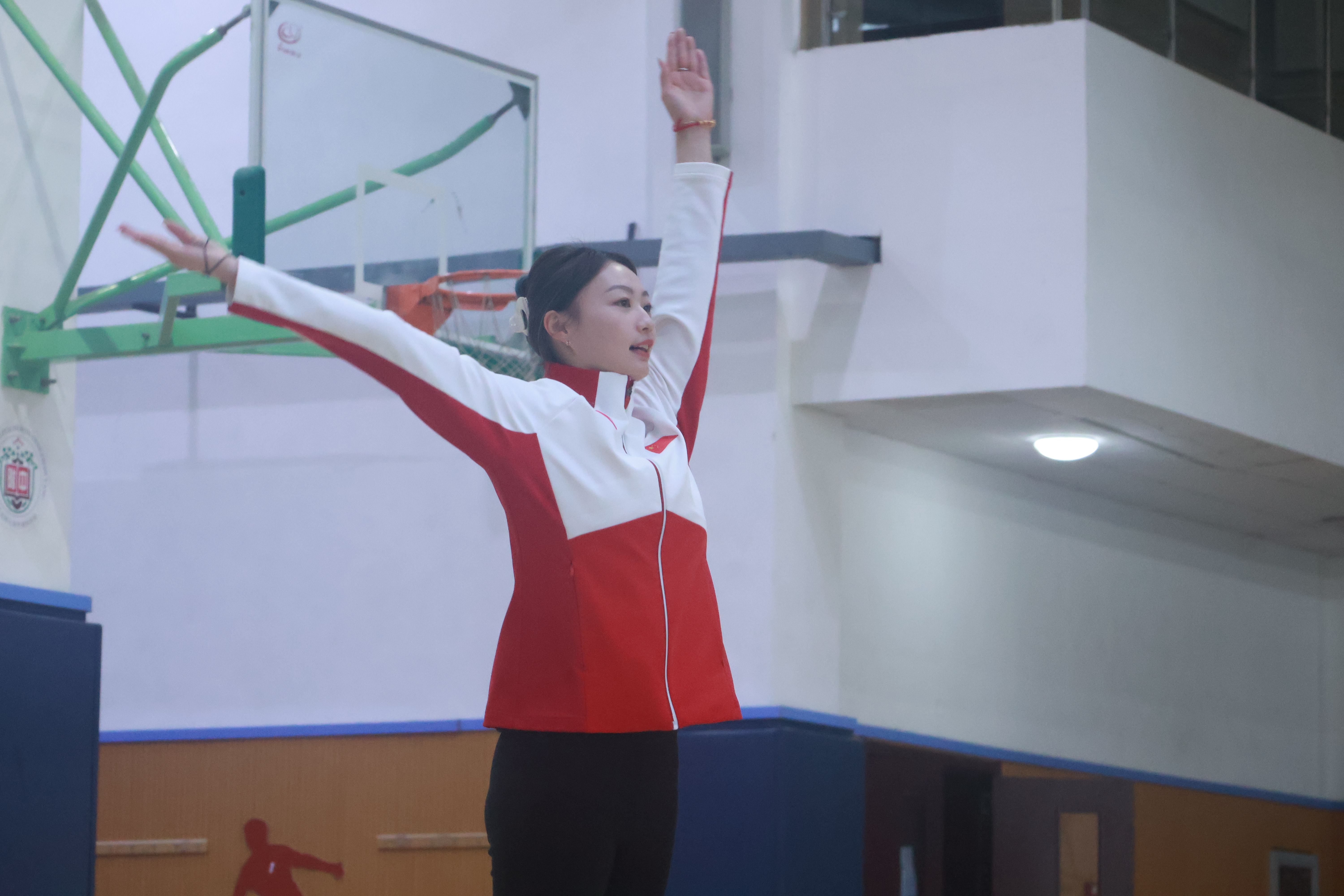 没有天生的天才，靠日复一日的坚持铸就郝婷的