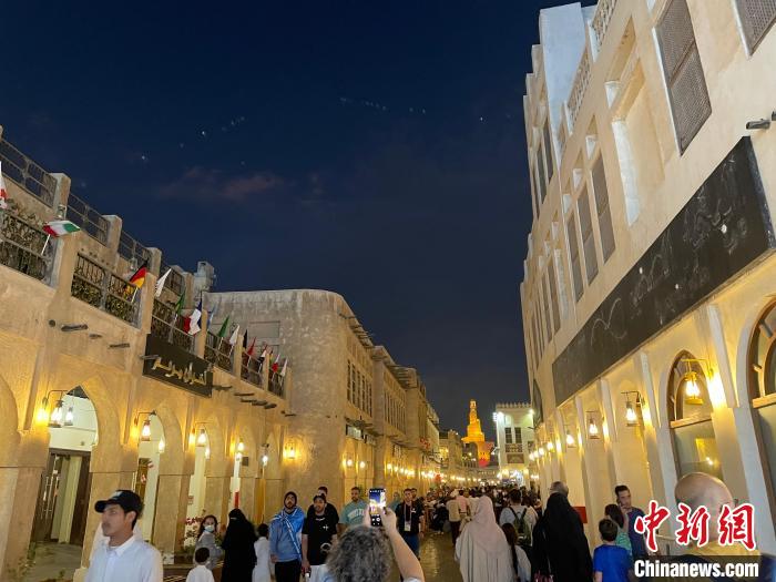 卡塔尔世界杯：阿拉伯风情与足球激情的完美交