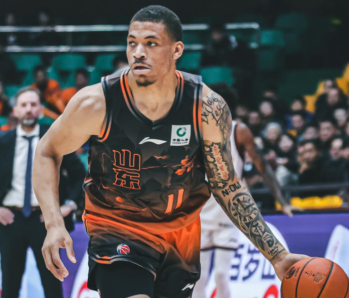 CBA常规赛上海力克山东 约翰逊24分王证三分建功