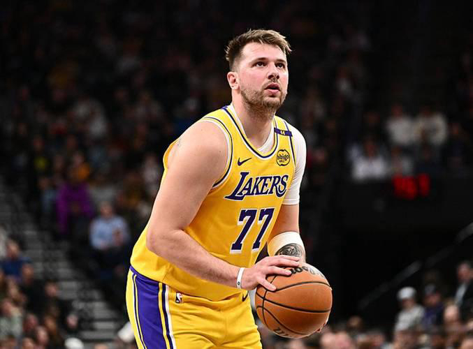 NBA最新MVP榜单揭晓：约基奇文班亚马排名波动 东