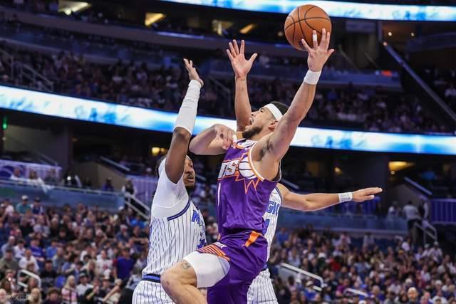 太阳惜败魔术 西部格局生变 湖人提前锁定季后赛