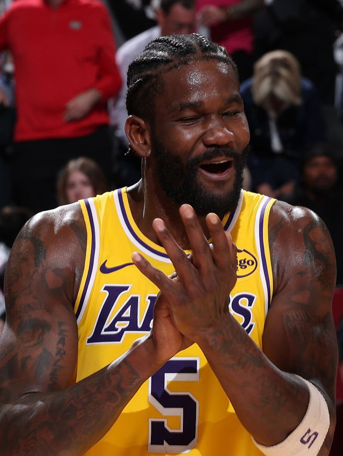 艾顿重拾自信：从冷板凳到球队信任的蜕变之路