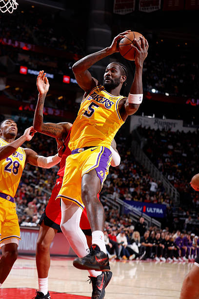 艾顿重拾自信：从冷板凳到球队信任的蜕变之路